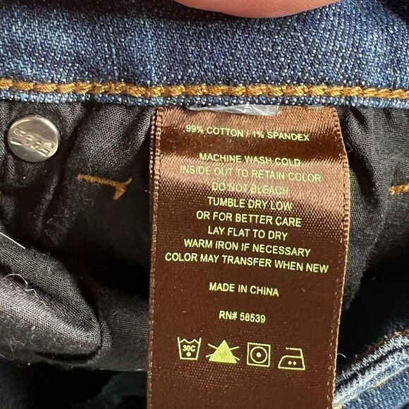 KUT from the Cloth | Denim Capri’s - Picture 4 of 4